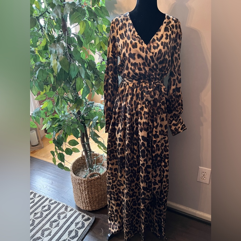 Beautiful long sleeve Maxi Leopard wrap dress!
